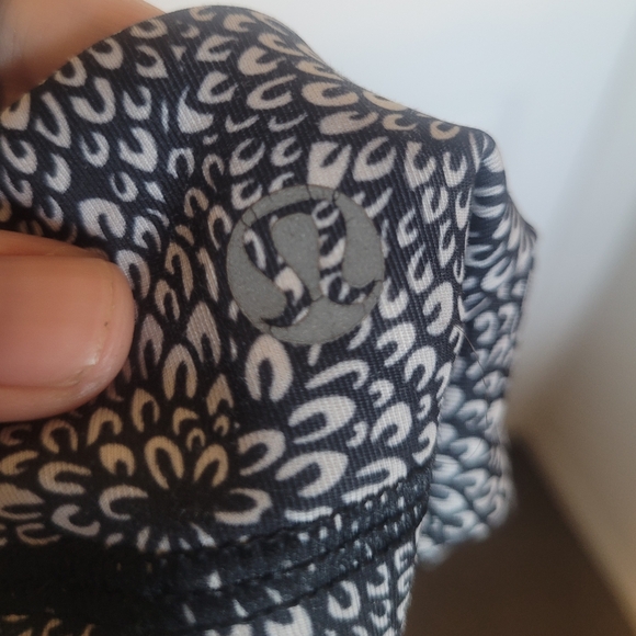 Lulu lemon flower sports bra - Picture 4 of 7
